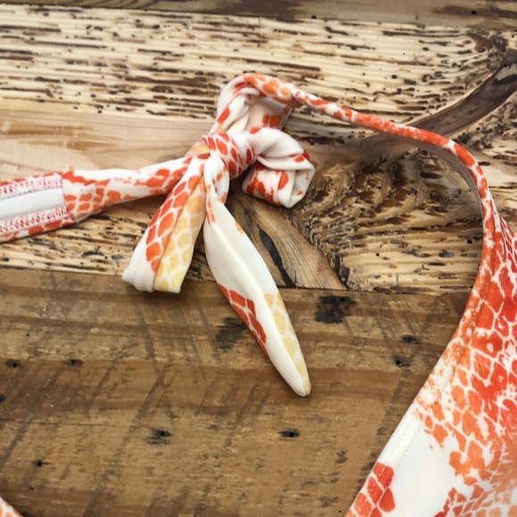 Victoria Secret - Picture 4 of 5